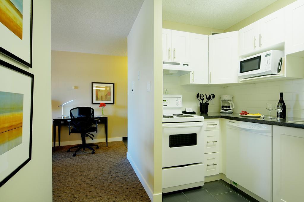 Execsuite Inc. Calgary Chambre photo