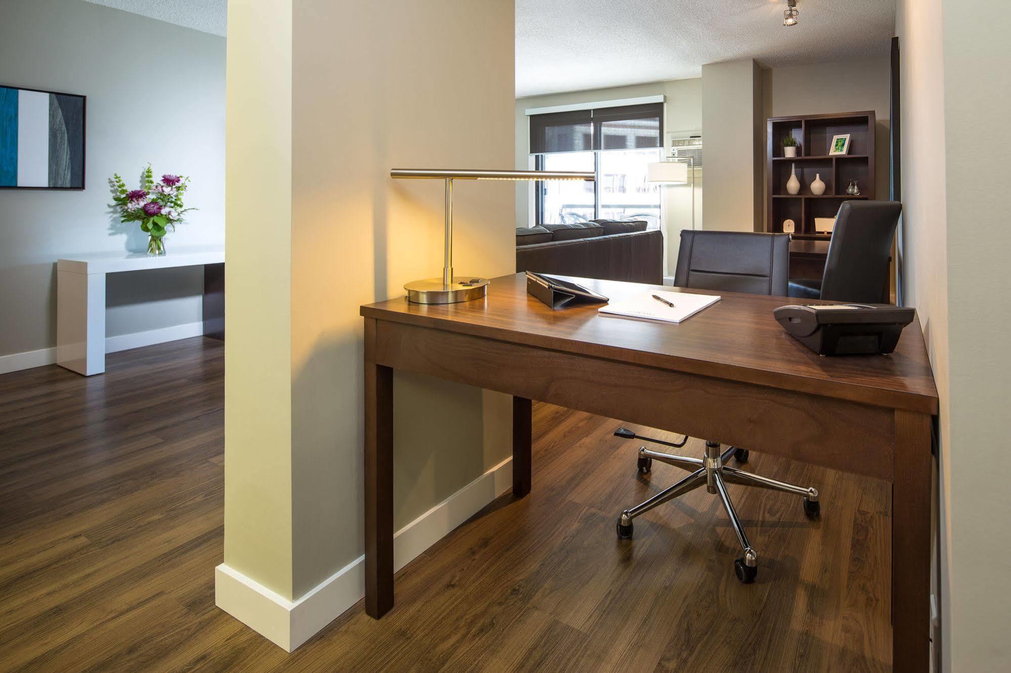 Execsuite Inc. Calgary Extérieur photo
